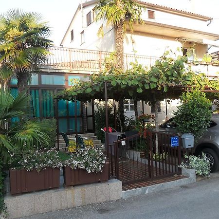 Marija Rooms & Apartments ウマグ エクステリア 写真